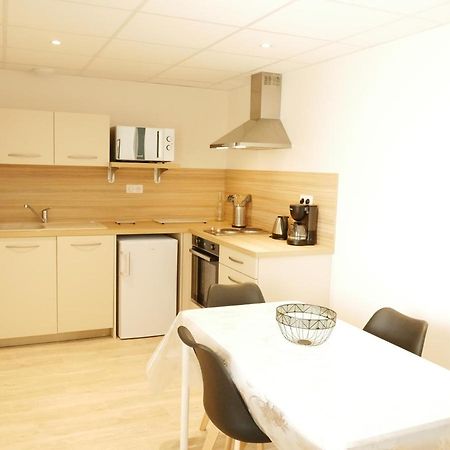 Appartement Avec Chambre - Entree Spa Incluse Бурбон-Лансі Екстер'єр фото