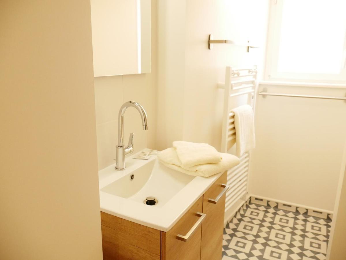 Appartement Avec Chambre - Entree Spa Incluse Бурбон-Лансі Екстер'єр фото
